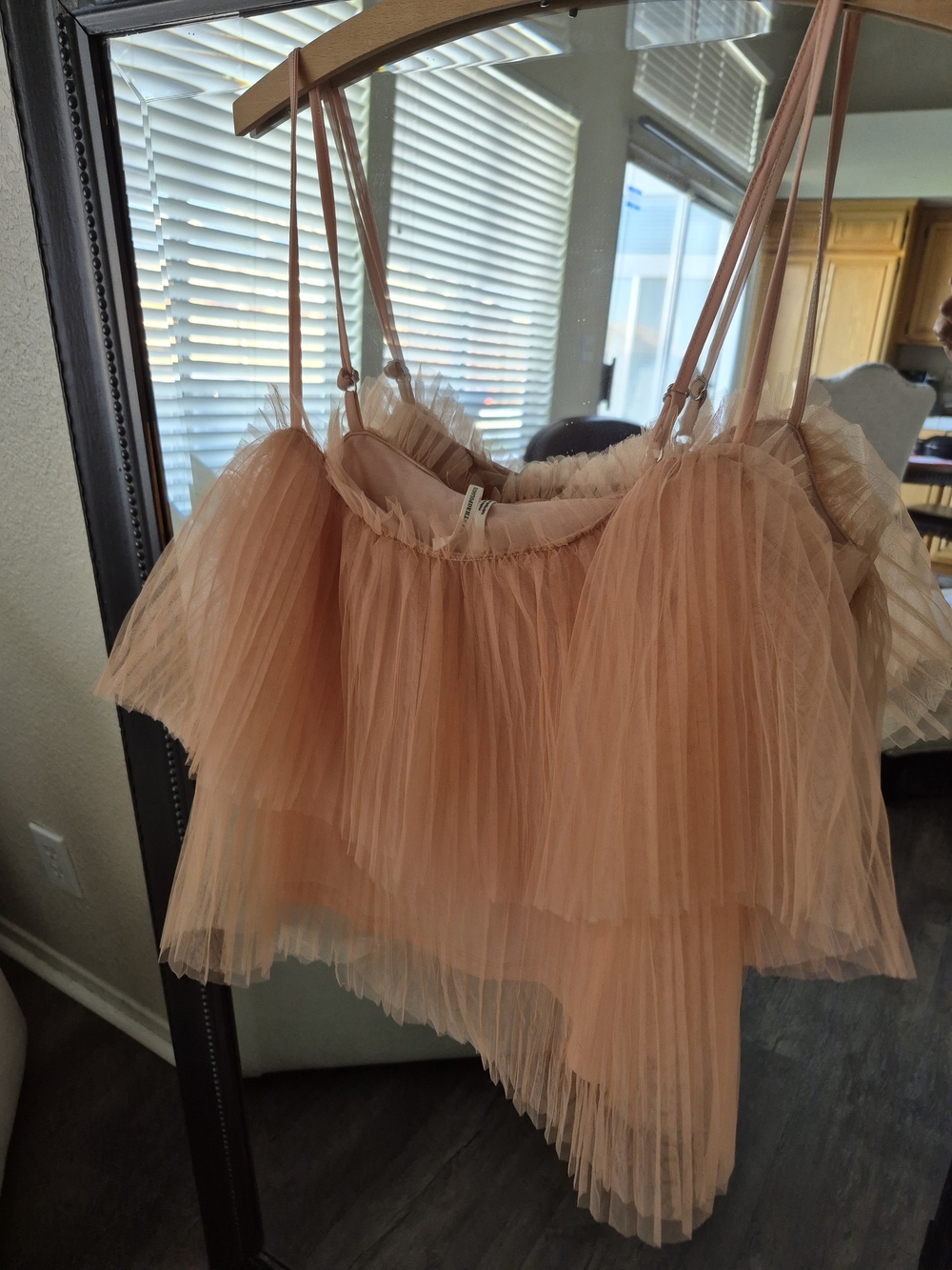 💕Anthropologie Blush Pink Pleated Chiffon Camisole💕
